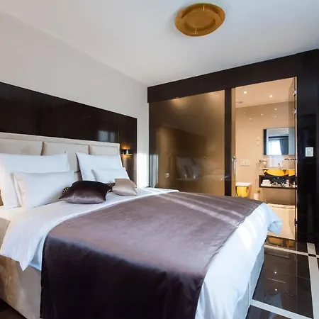 krevet i doručak Kod Guste 4*