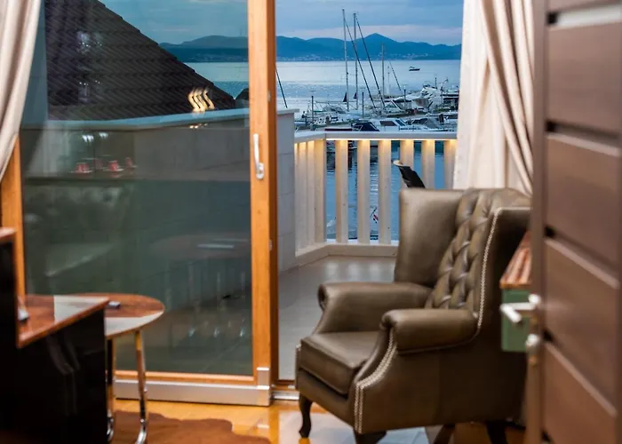 Kod Guste 住宿加早餐酒店 Sukošan